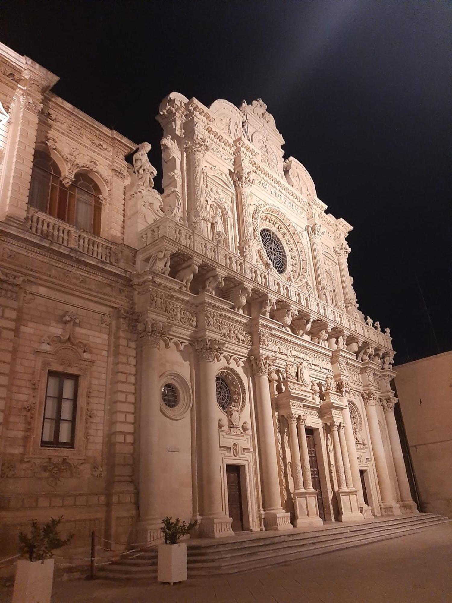 La Dimora Del Pumo Lägenhet Lecce Exteriör bild