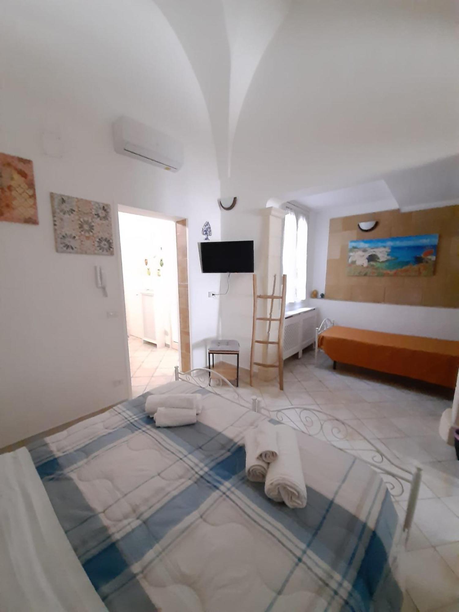 La Dimora Del Pumo Lägenhet Lecce Exteriör bild