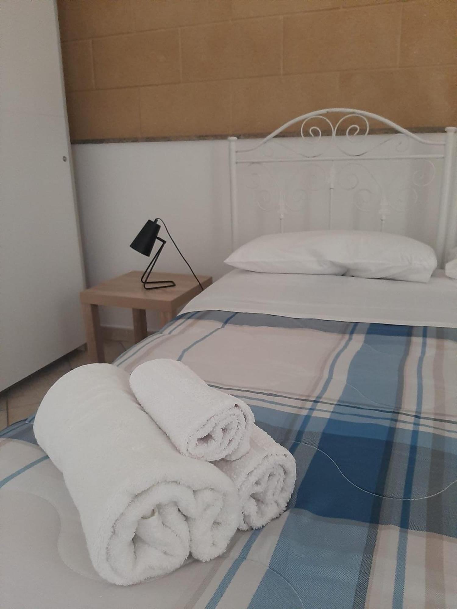 La Dimora Del Pumo Lägenhet Lecce Exteriör bild